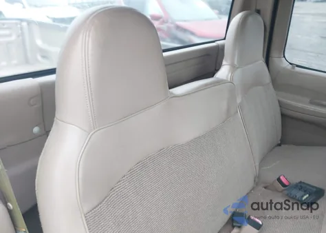 1997 Ford F150 Standard/Xl/Xlt z USA, uszkodzony, nr VIN 1FTDF1722VNC01227